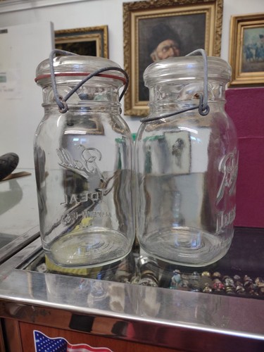 Lot of 2 Vintage Ball Ideal Glass Pint Jars With Wire Bail Lids - Picture 2 of 4
