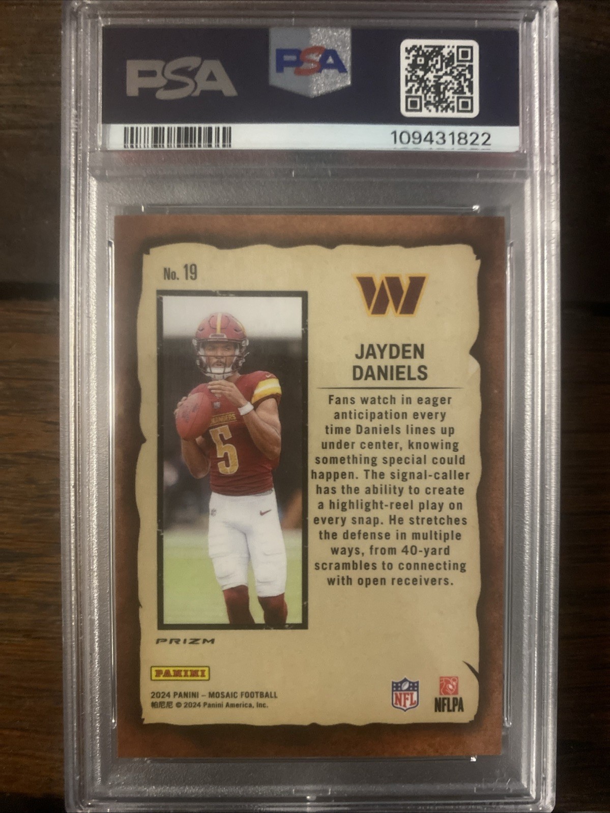 2024 MOSAIC NOTORIETY GREEN PRIZM - ROOKIE RC #19 - JAYDEN DANIELS - PSA 10 view 2