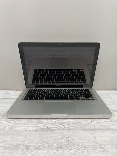 Apple MacBook Pro 2012 - Core i5 2.5 GHz - 4 GB DDR3 - 500 GB HDD - Cracked - Picture 2 of 13