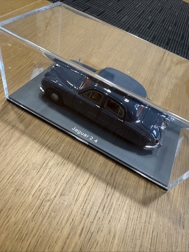 1/43 NEO Jaguar 2.4 - Picture 5 of 7