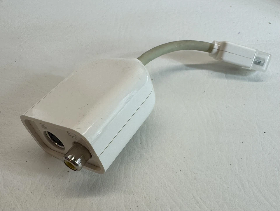 Apple Mini VGA to RCA Composite/S-video AV Cable Adapter - Image 3 of 3