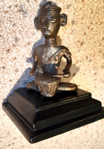 2x SATGURU miniature metal FIGURINES/STATUES 9cm high, on bases - Picture 9 of 15