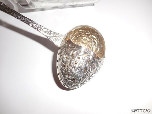 REPOUSSE STERLING SILVER Antique Victorian OVER CUP Tea Strainer MEN PUB SCENE - Picture 2 of 8