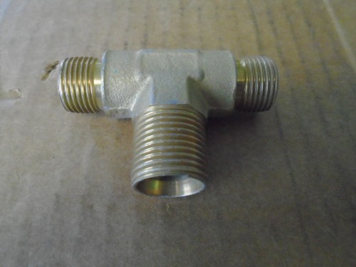 1 EA NOS TUBE TO BOSS TEE FITTING   P/N: AS1005-080810 - Picture 1 of 5