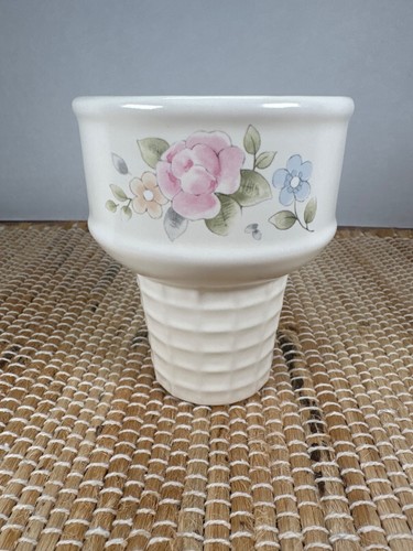 Pfaltzgraff Tea Rose Ice Cream Cone Shaped Dish 4200961 - Bild 1 von 4