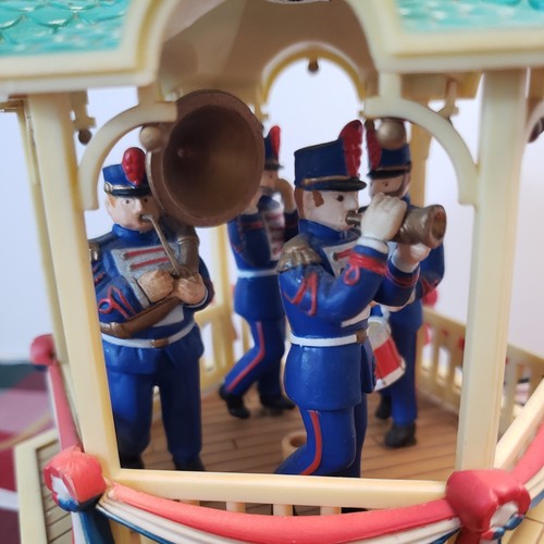 Vintage 1983 Enesco Stars & Stripes Forever Gazebo Band Music Box World of Music - Picture 1 of 12