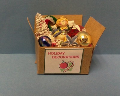 Wooden Fruit Crate box dollhouse Classics Miniatures IM69024C 1//12 scale