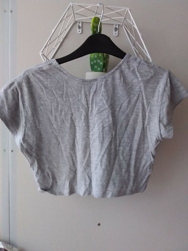 New Look Girl's Cropped Top Aged 9yrs - Picture 2 of 2