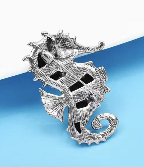 Sea Horse Lapel Pin Brooch Gift Scarfs