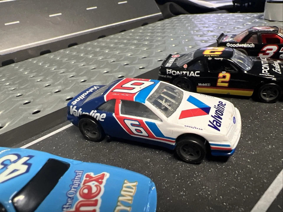 Matchbox Chevy Lumina Diecast Dale Earnhardt #3 Goodwrench GM + 4 Lot - Image 4 of 4