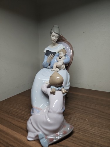 Statuina porcellana Lladró "Ora della storia" #5786 - Foto 4 di 17