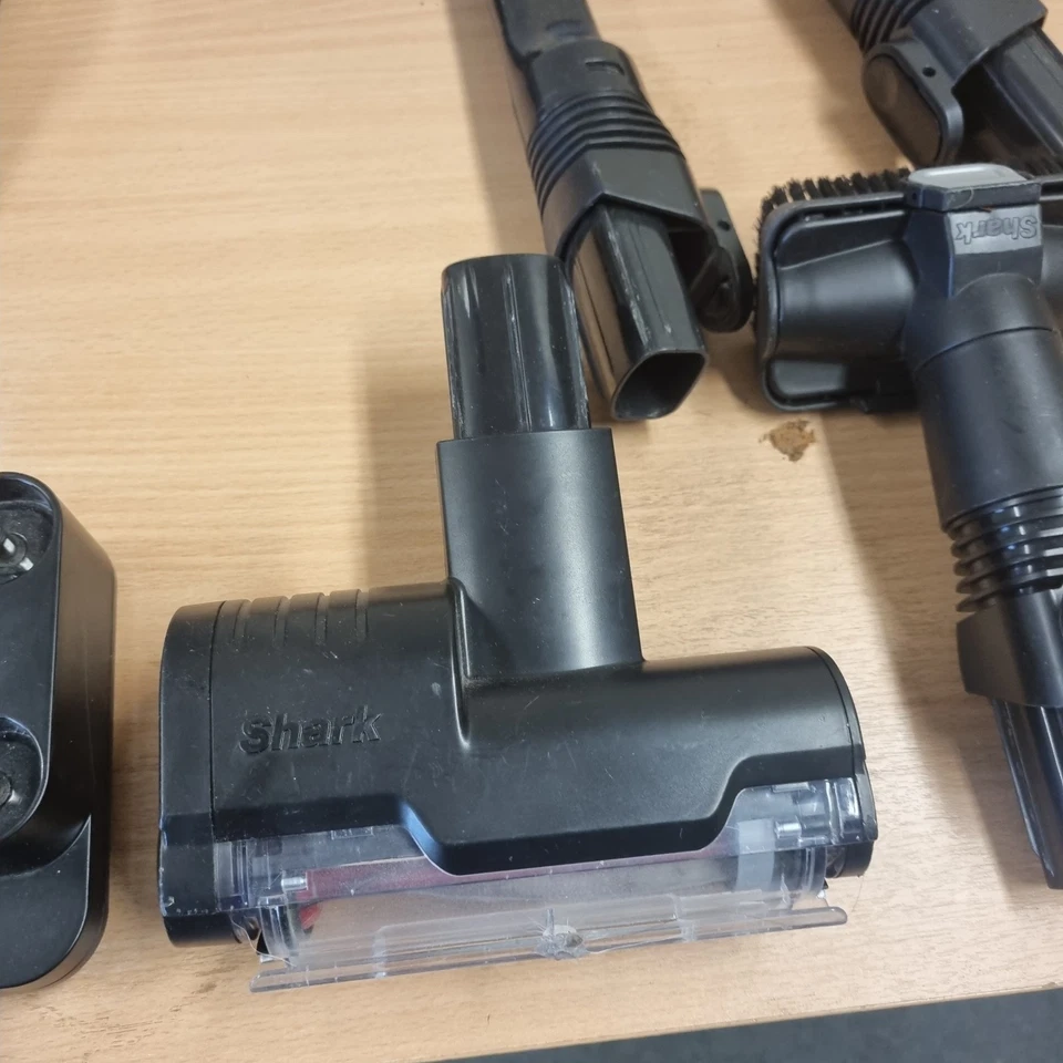 shark stratos cordless vacuum cleaner With Loads Of Attachments Faulty - Image 2 of 4