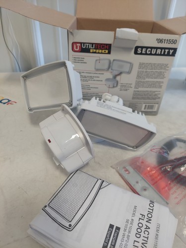 Utilitech Pro Motion-Activated LED Floodlight 1980 Lumens, 0611550 #2850 - Picture 6 of 8