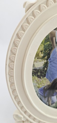 Elegant Oval Cream Picture Frame 3D Ribbon & Bow Beaded Border Matte - Picture 6 of 17