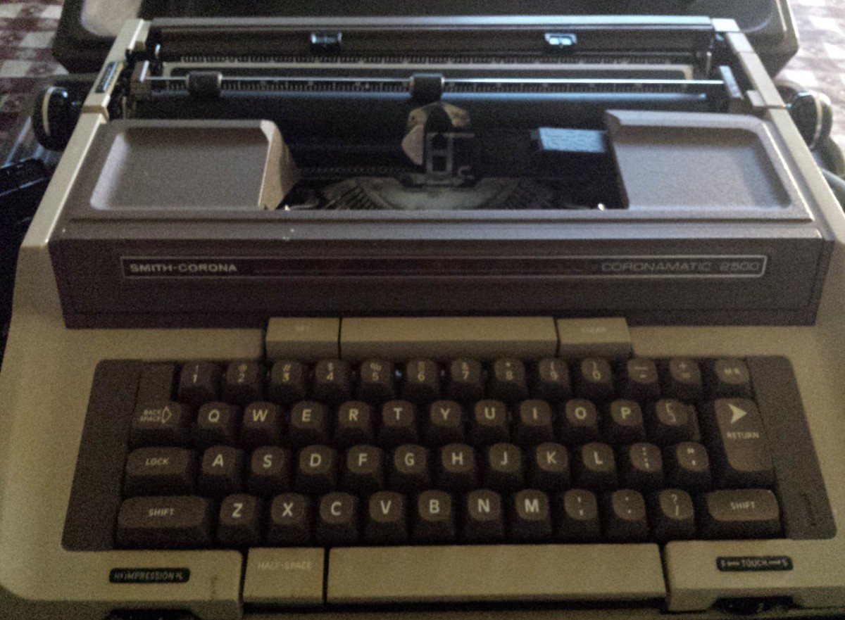 Smith Corona Coronamatic 2500 電動タイプライター Smith Corona Coronamatic 2500 Electric Typewriter W Case USA