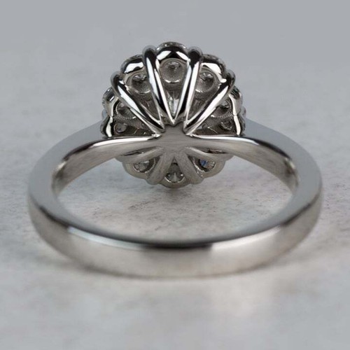 Radiant Elegance Oval Diamond Solitaire 14K Gold Ring with Leb-Created Diamond - Picture 4 of 4