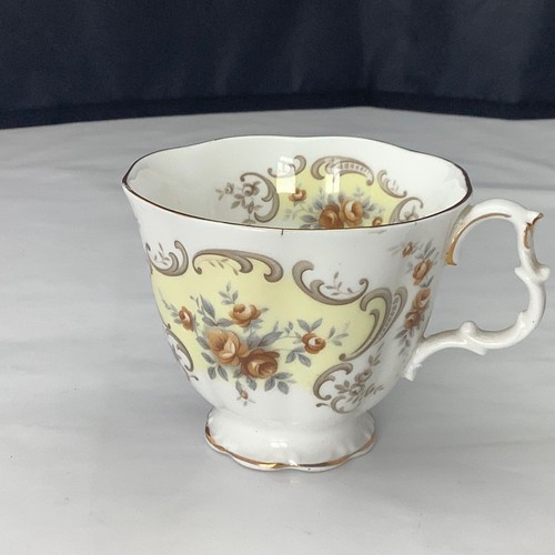 VINTAGE CHINA TEA CUPS - Choice of patterns, styles & colours - Picture 25 of 198