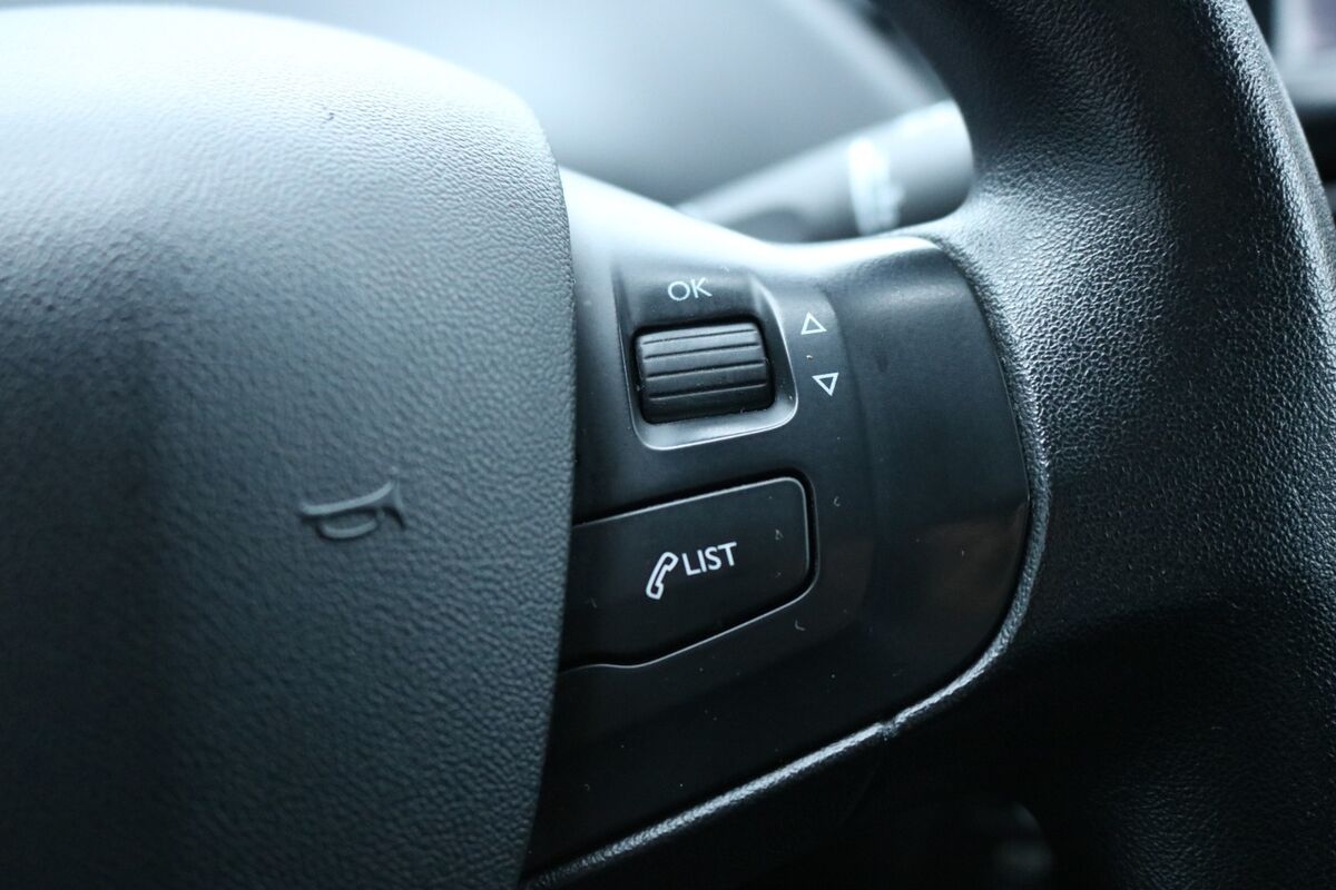 Peugeot 208 1,6 e-HDi 92 Active