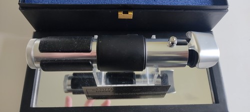 Lightsaber Yoda AOTC MASTER REPLICAS Star Wars Comme Neuf - Picture 4 of 7