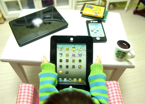 Casa de Muñecas Miniatura Metal Iphone Laptop I PAD Set Estudio Sala Accesorio Juguete 1:6 - Imagen 3 de 12