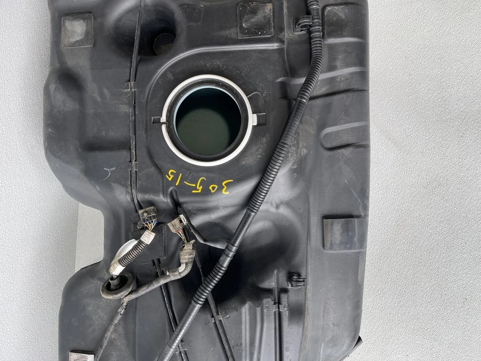 2004 2005 2006 2007 2008 2009 2010 Toyota Sienna 2Wd Fuel Gas Tank 7711108031 - Image 4 of 4