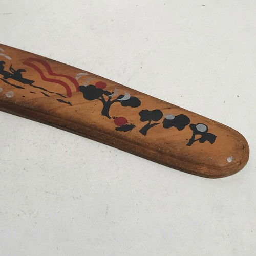 Vintage Wooden Boomerang Kangaroo - Picture 7 of 9