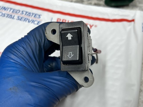 1987-1991 Ford full-size Bronco - REAR WINDOW Switch - Power Tailgate up down - Picture 8 of 15