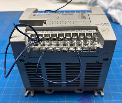 Allen Bradley MicroLogix 1200 Programmable Controller 1762-L24BXBR - Picture 2 of 3