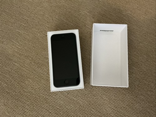Apple iPhone 5 A1428 Unlocked Smartphone - Black - 16GB - Great Condition