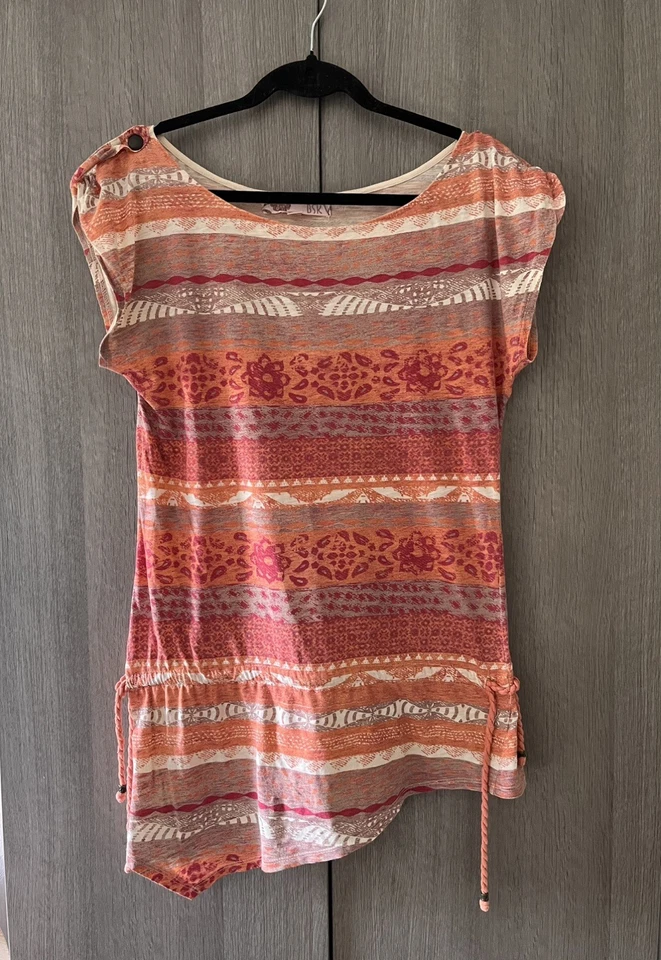 Haut Bershka – Rayures bohèmes orange – Col rond – Liens sur les côtés –Taille L - Photo 1/4