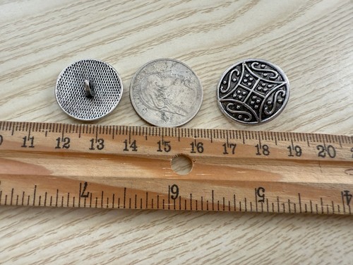 10PC Antiqued Silver Metal Buttons Shank Button 21mm - Picture 3 of 3