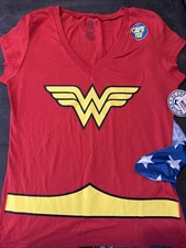 NEW DC Comics Wonder Woman Halloween Costume T-shirt Blue Cape Jr Size XL M/L