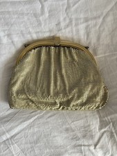 Vintage Glomesh Gold Mesh Evening Clutch Kiss Lock Formal Hand Bag Retro