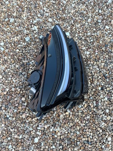 2025 Tesla Model Y Passenger Side Juniper LED Headlight Assembly 1918348-00-D - Picture 2 of 10