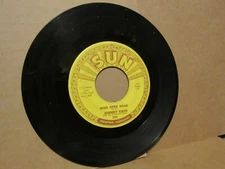 JOHNNY CASH; WIDE OPEN ROAD & BELSHAZAH; 1964 SUN 392 VG++ NONHIT 45 RPM