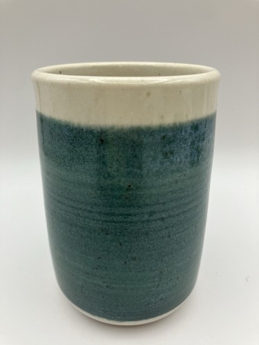 Hand Thrown Pottery Mug Artist Signed Lucinda Vintage 1981 Flowers Turquoise EXC - Picture 5 of 8