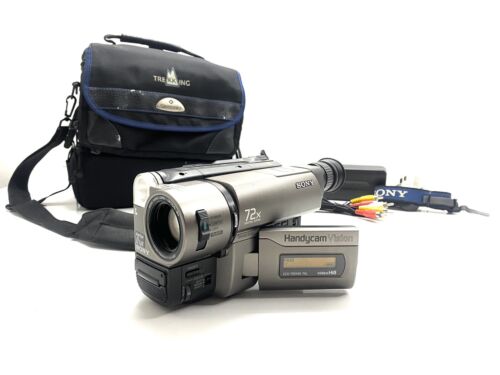 Sony CCD-TRV46E Hi8 Tape Digital Video Camera HANDYCAM Complete Working Set