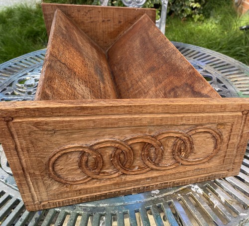 Wonderful Carved Book Stand Oak Possibly Apprentice Piece? AW INITIALS CARVED IN - Picture 10 of 12