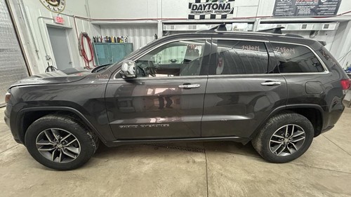 2018 Jeep Grand Cherokee Speedometer Cluster 7" Display Screen US Market - Picture 12 of 14