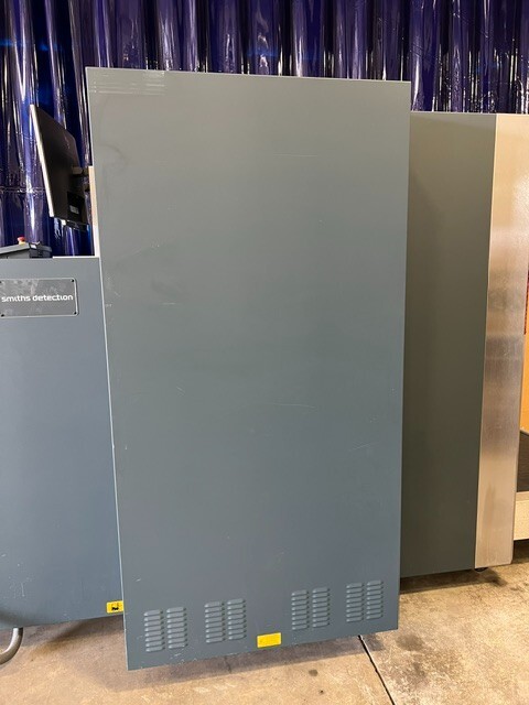 Smiths Heimann HI-SCAN 100100T-2is Oversize Luggage XRAY Smiths Heimann HI-SCAN 100100T-2is Oversize Luggage XRAY