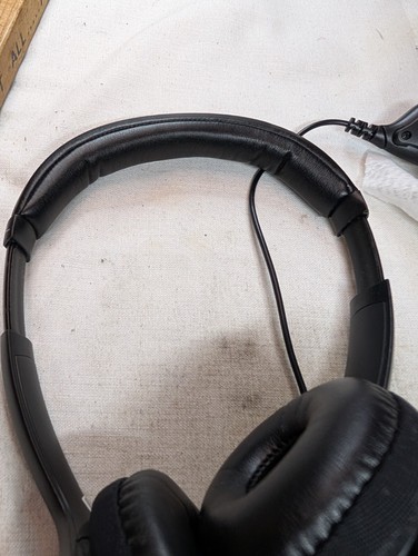 Logitech H390 Wired USB On-Ear Stereo Headphones - Black - Picture 2 of 11