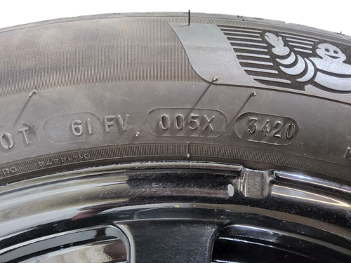 Original BMW iX3 Winter Felgen 245 50 19 Zoll Michelin Winterräder RDK 6895627 - Bild 8 von 16