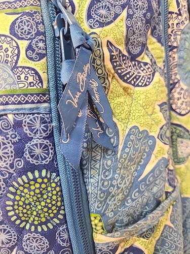 Vera Bradley Campus Tech Backpack Doodle Daisy Pattern In Great Condition - Picture 6 of 17