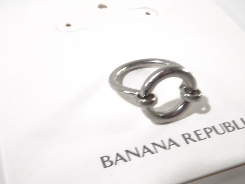 Banana Republic Women's Matte Silver Open Circle Ring Sz 8 NWT 45.00 - Picture 7 of 9