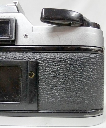 Macchina fotografica vintage argento Canon AE-1 SLR 35 mm pellicola giapponese solo corpo 4566751! - Foto 10 di 18