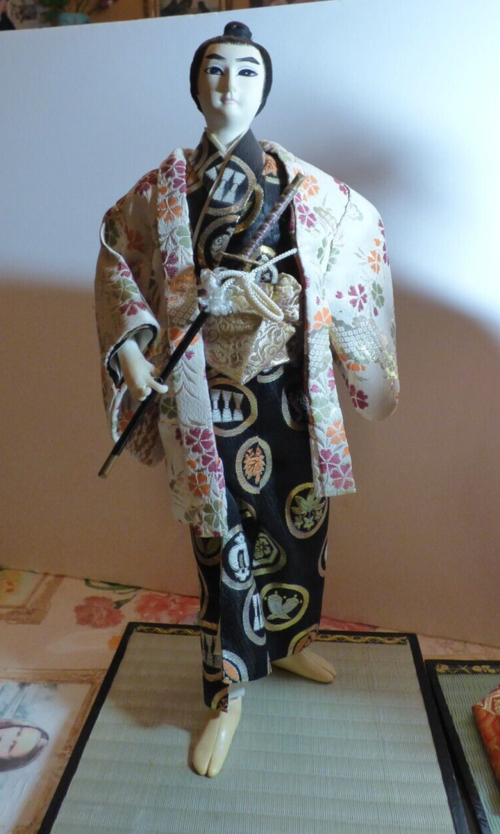 Japanese Pair Of Vintage Okinawa Ryukyu Dolls Man Woman Ningyo