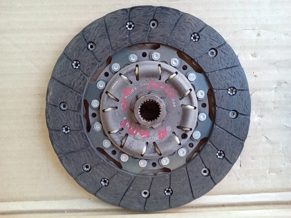 2011 2012 2013 2014 2015 VOLKSWAGEN GOLF L4 2.0L CLUTCH PRESSURE PLATE AND DISC - Image 2 of 4