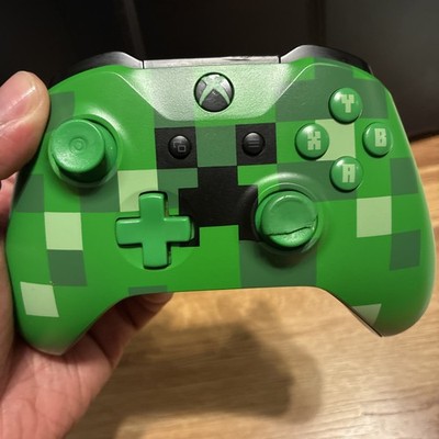 Broken Xbox One Minecraft Controller For Parts Or Repair