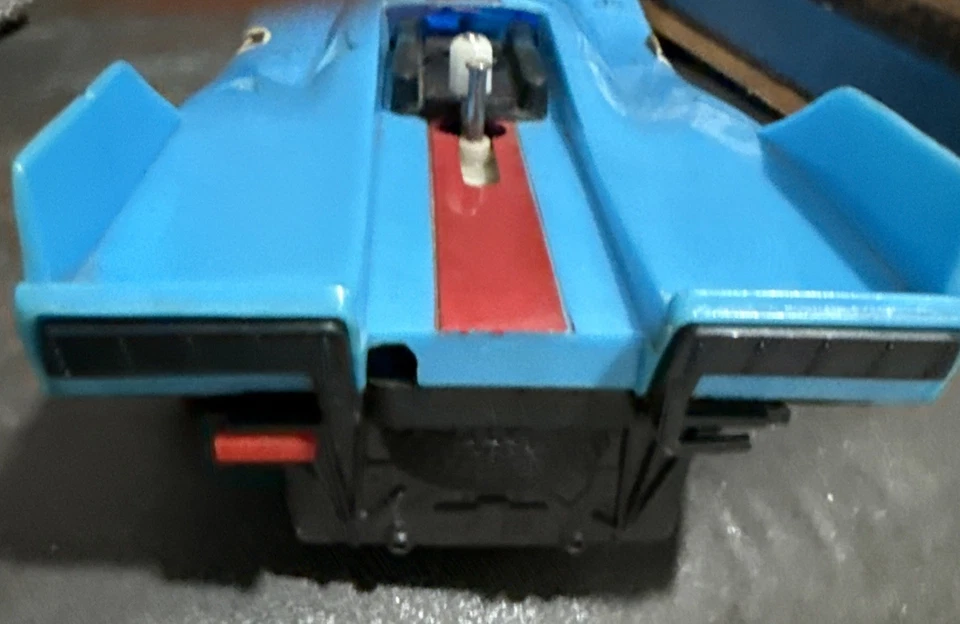 Coche vintage Bandai a batería modelo Ford Porsche Indy AZUL Foto 2 de 4