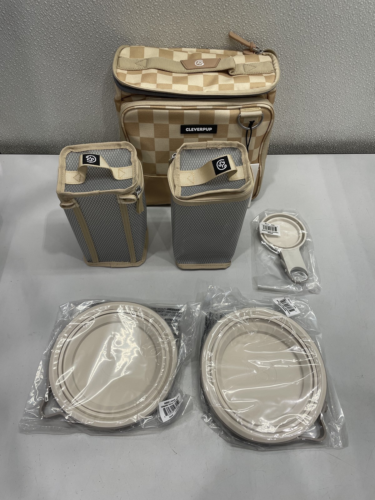 Travel Kit, Check